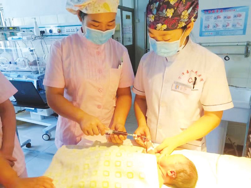德钦县妇婴监护型护送